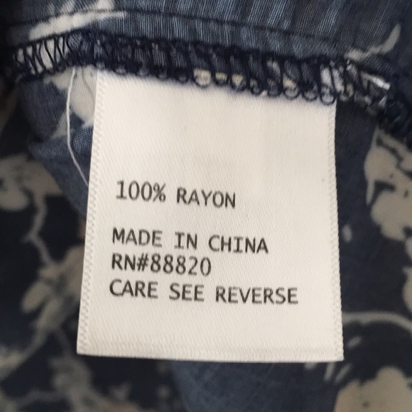 Floral Top - Picture 4 of 4